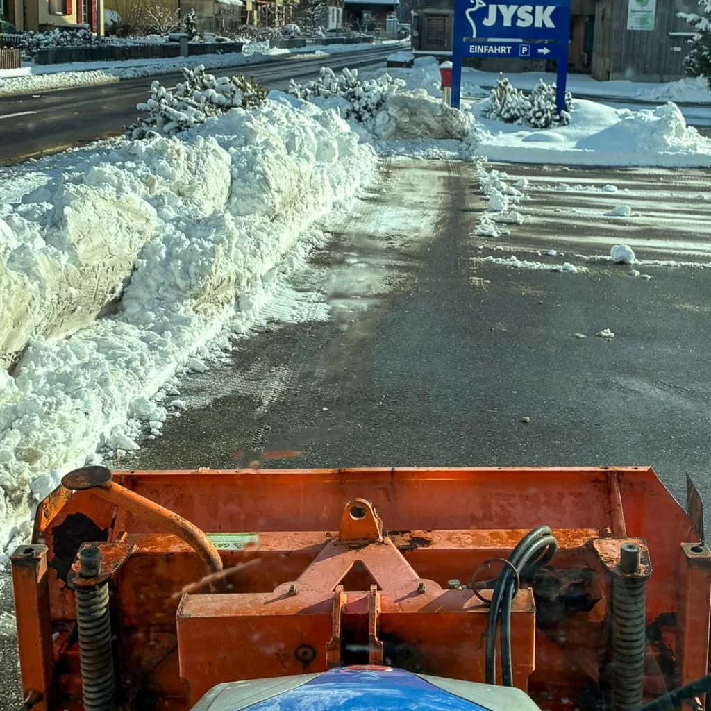 Gashi Hauswartdienst AG | Dienstleistungen | Winterdienst JYSK