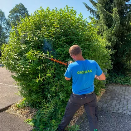 Gashi Hauswartdienst AG | Dienstleistungen | Abwartsarbeiten und Gartenpflege | Langnau